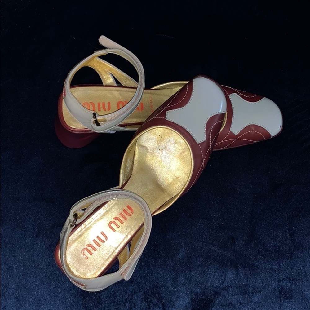Women’s shoe